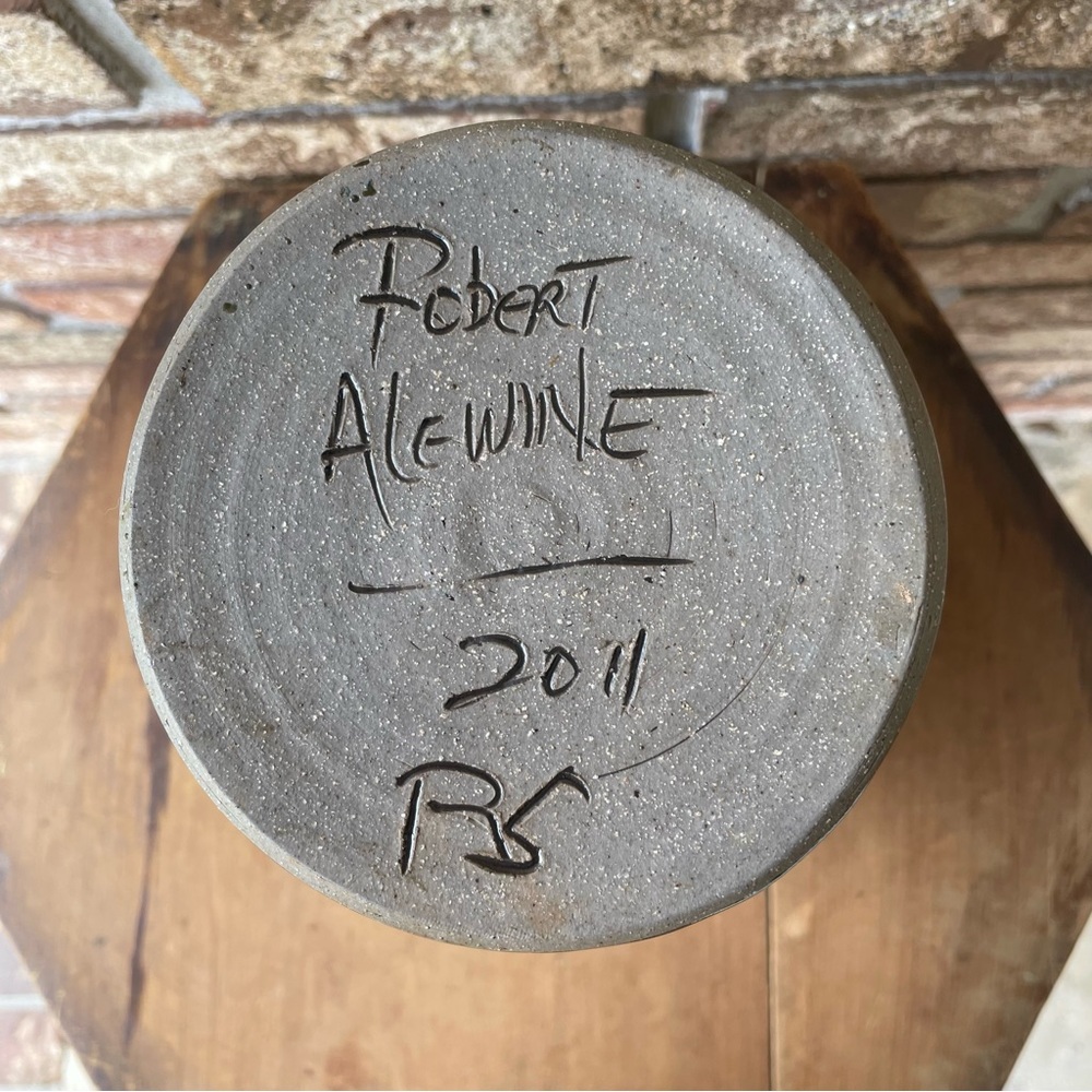 Artisan Pottery Faux Vase Signed by Artist Robert Alewine Gorgeous! - Picture 6 of 6